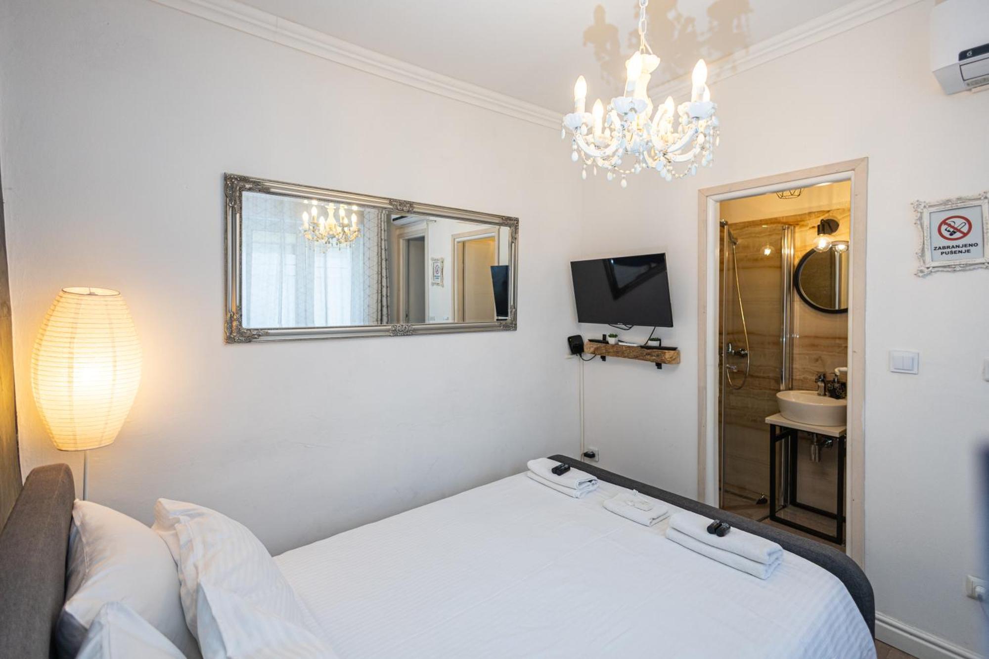 Old Town'S Nest Apartment Sarajevo Luaran gambar